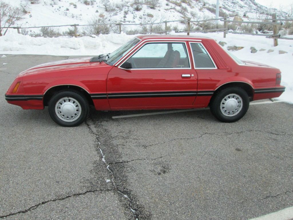 1984 Ford Mustang L Notchback