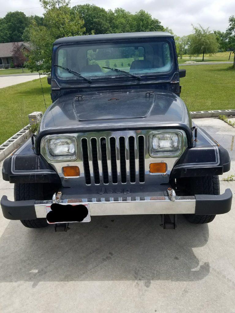 Gray 1988 Jeep Wrangler