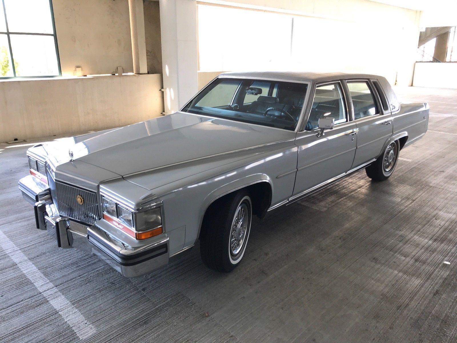 Cadillac Brougham 1989