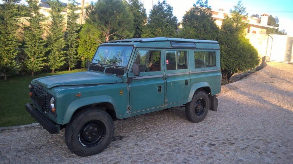 1984 Land Rover Defender Vynil in good condition