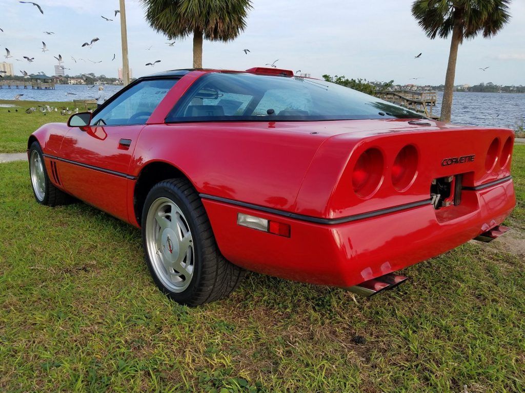 Super clean 1988 Chevrolet Corvette coupe