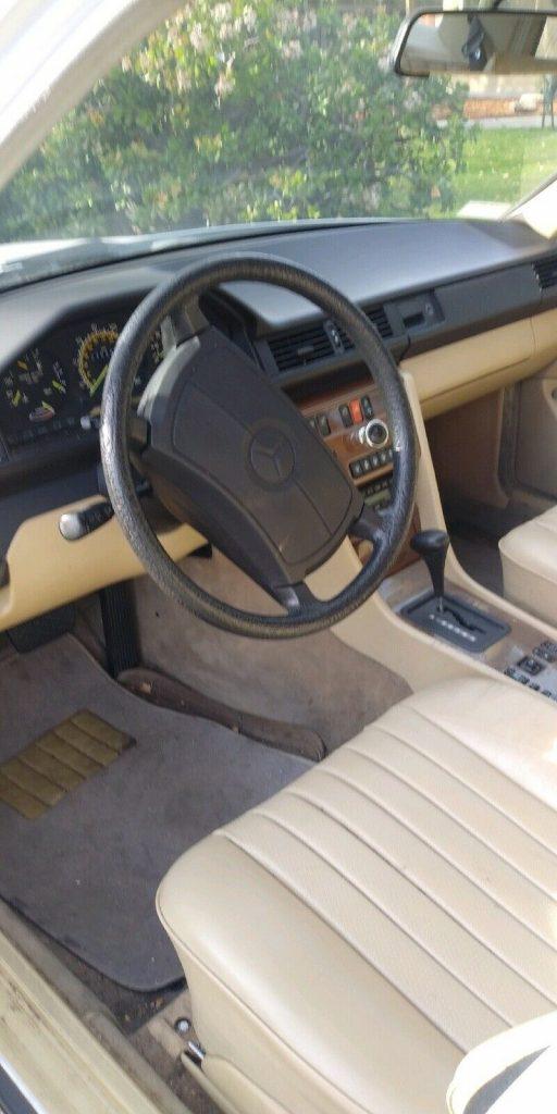 1989 Mercedes Benz 260E E