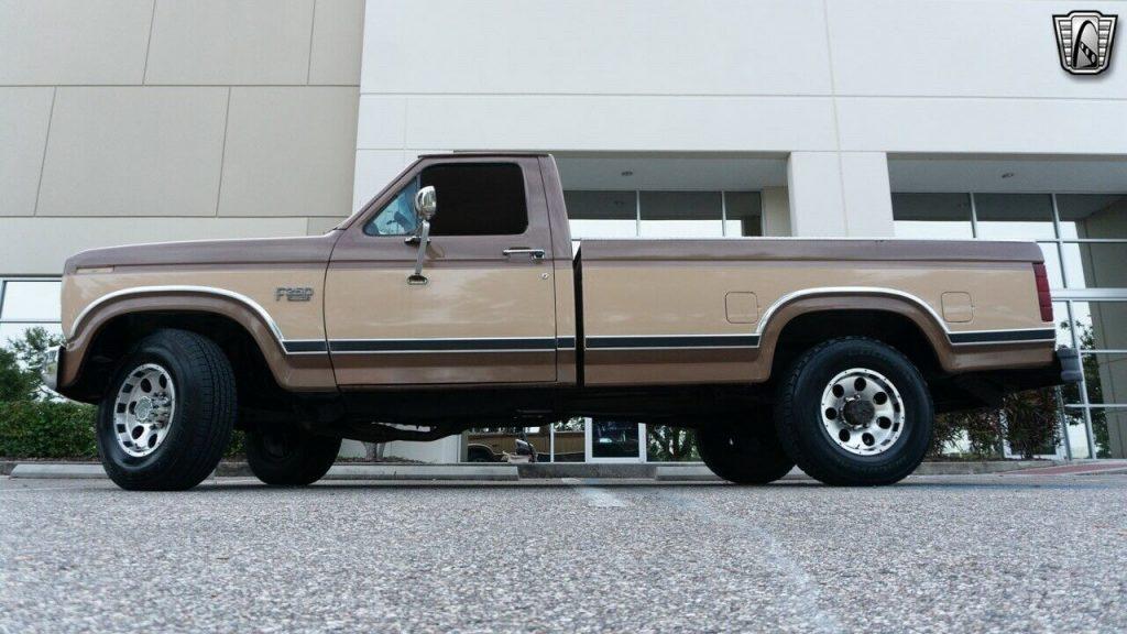 1986 Ford F 250 XL Long Bed