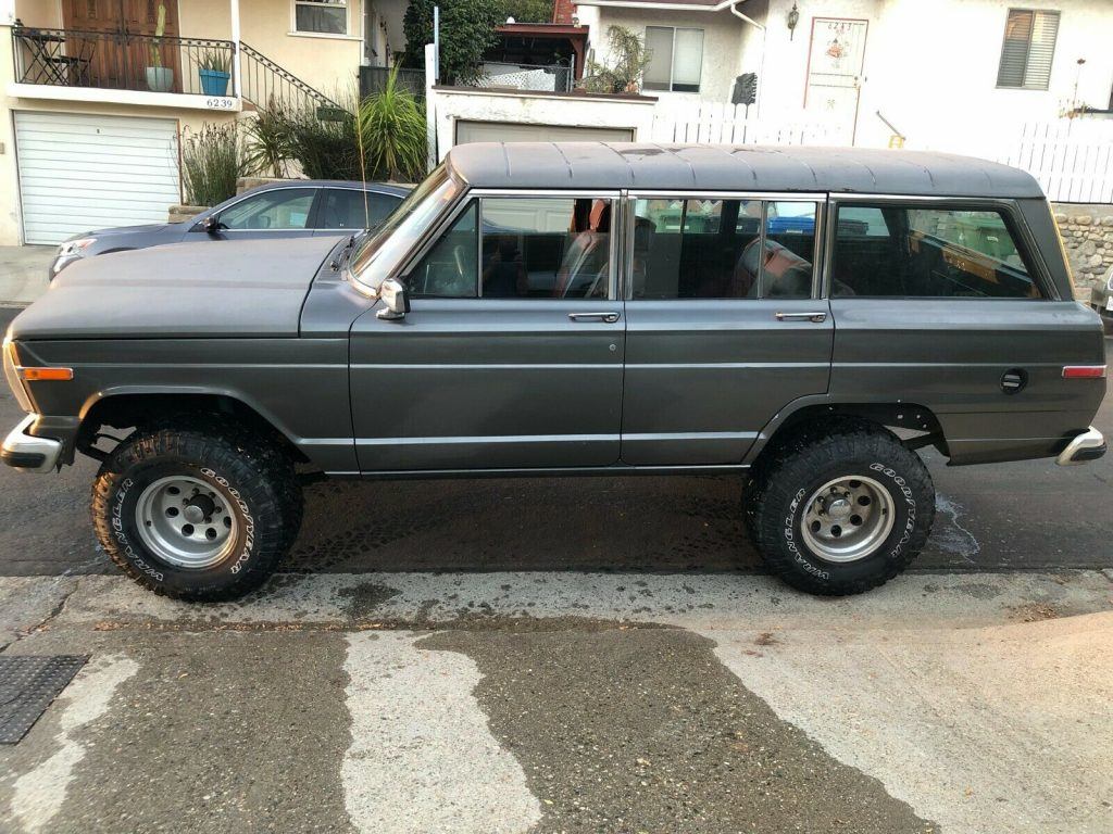 1988 Jeep Grand Wagoneer Lifted