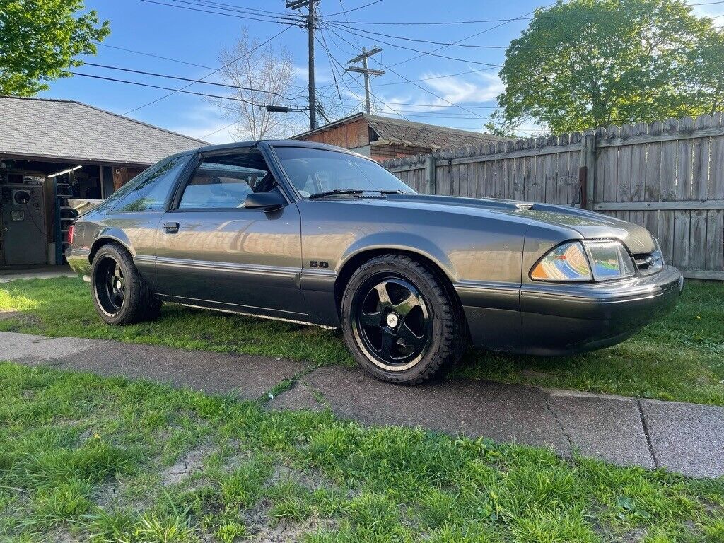 1988 Ford Mustang 5.0l T-Top Foxbody