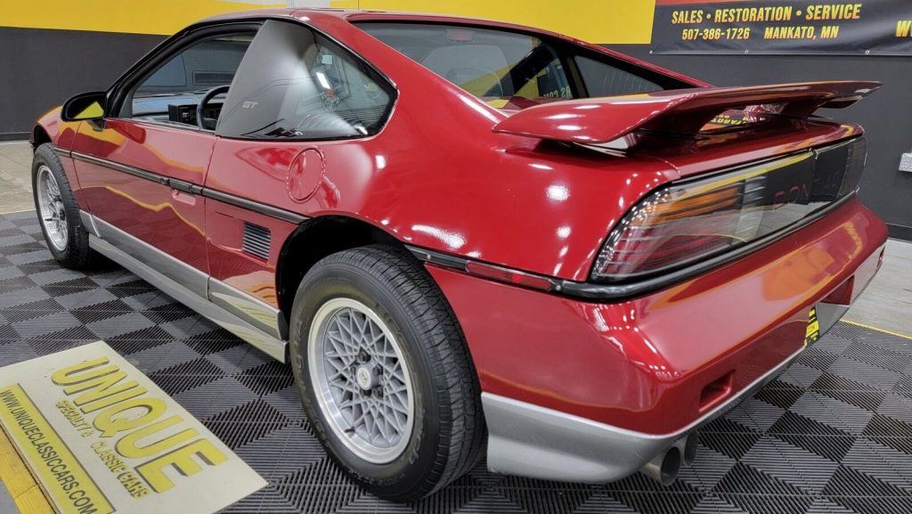 1987 Pontiac Fiero GT 2.8 V6 5-Speed Manual