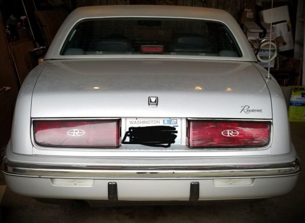 1989 Buick Riviera 2-Door Coupe Silver Garaged Original
