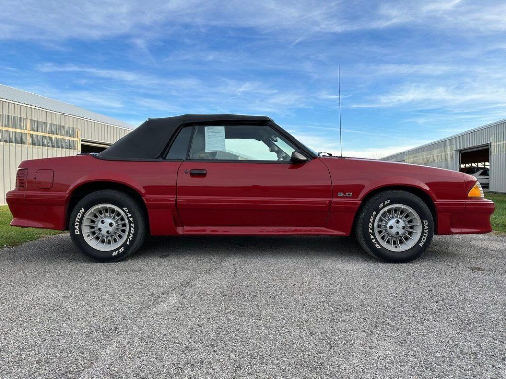1987 Ford Mustang Convertible GT