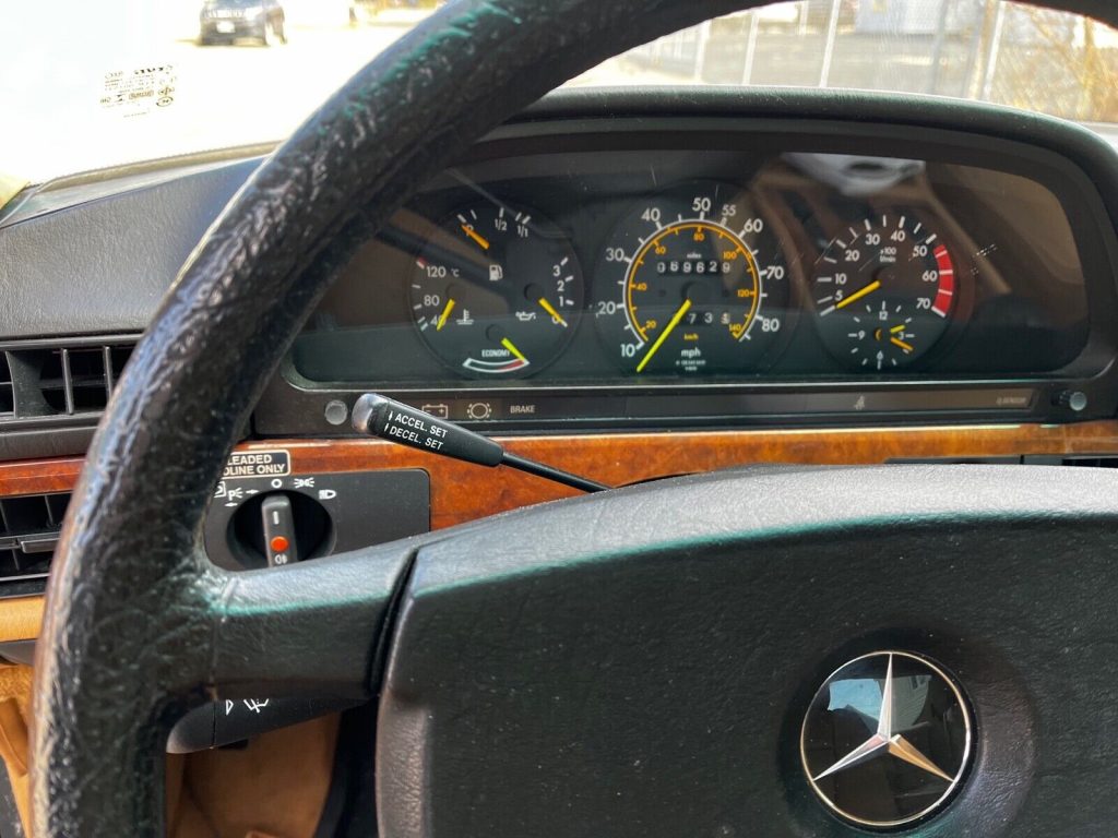 1982 Mercedes-Benz 300 SEC