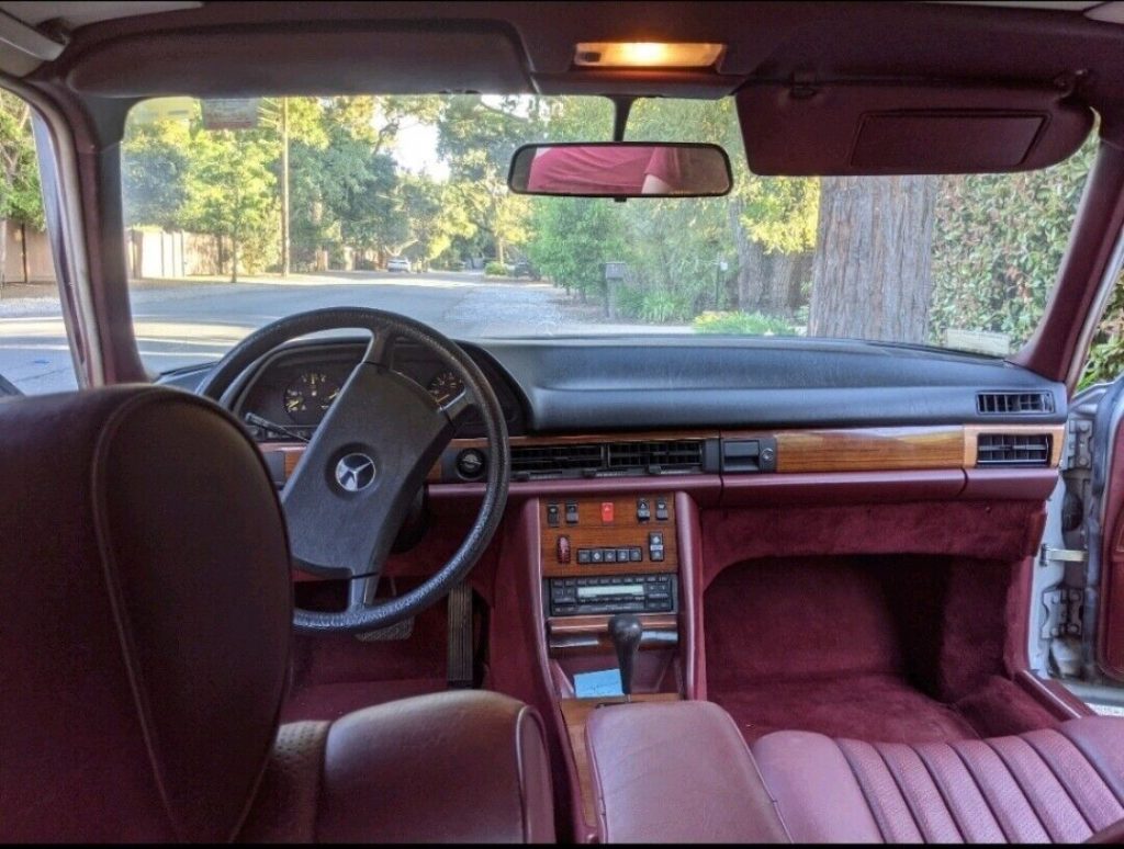 1985 Mercedes-Benz 300SD