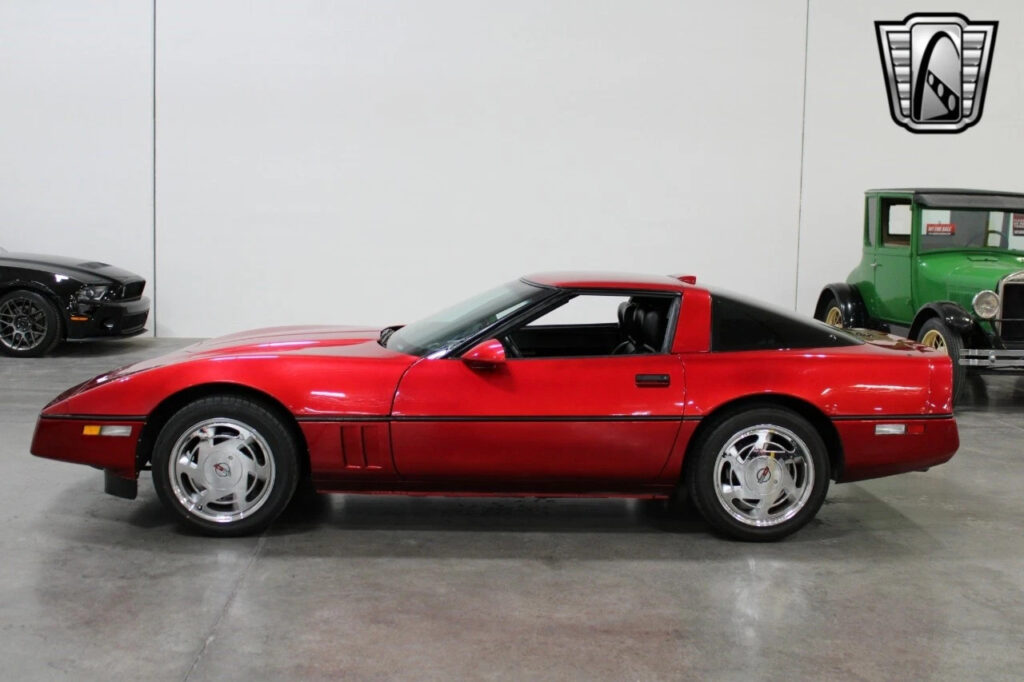 Red 1989 Chevrolet Corvette Coupe 350 CID V8