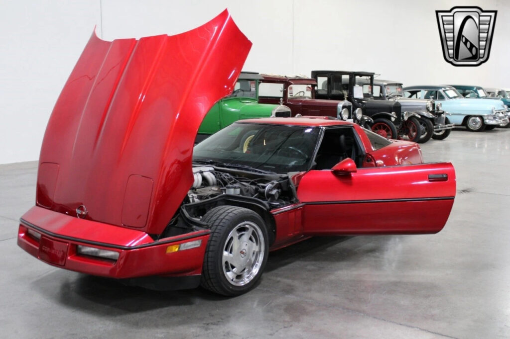 Red 1989 Chevrolet Corvette Coupe 350 CID V8