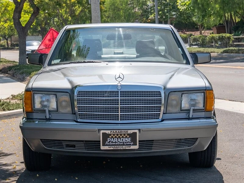 1987 Mercedes-Benz 560 SEL