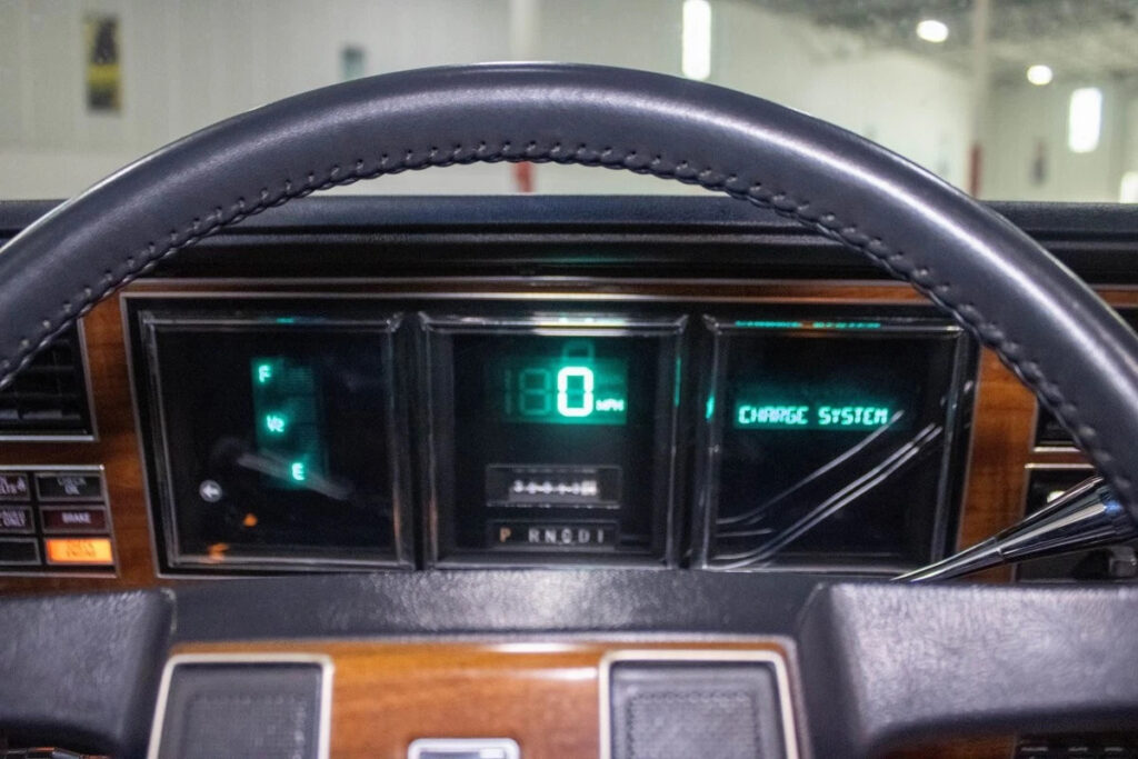 1989 Lincoln Town Car Signature