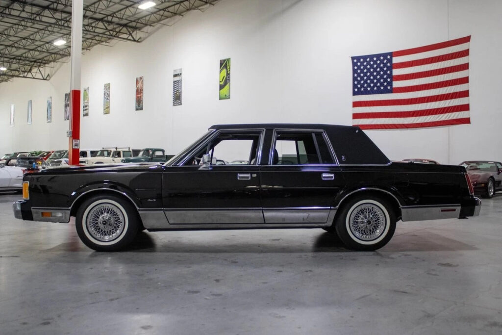 1989 Lincoln Town Car Signature