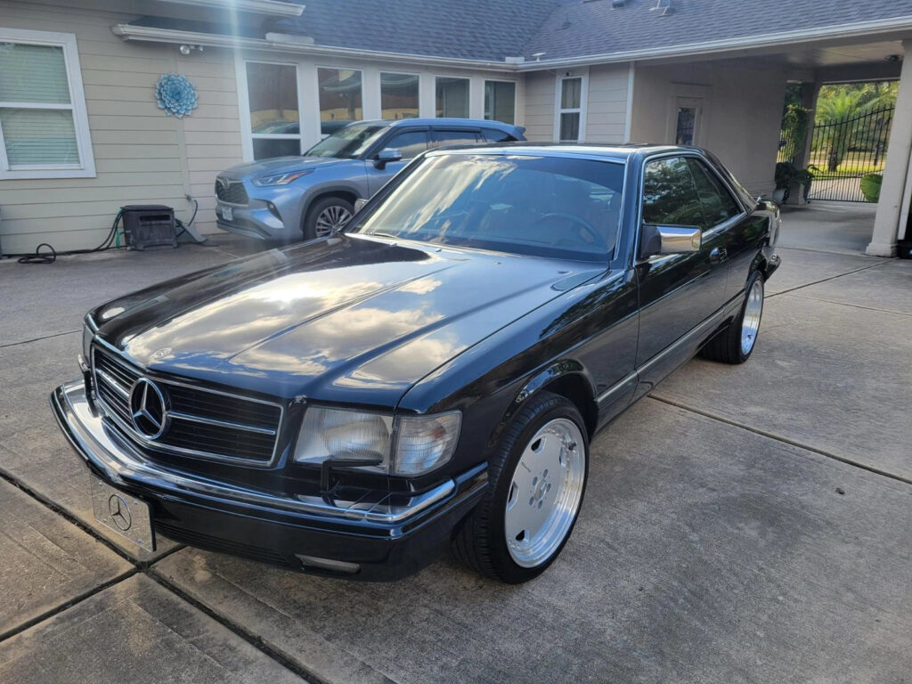 1989 Mercedes-Benz 560 SEC