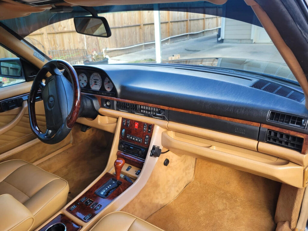 1989 Mercedes-Benz 560 SEC