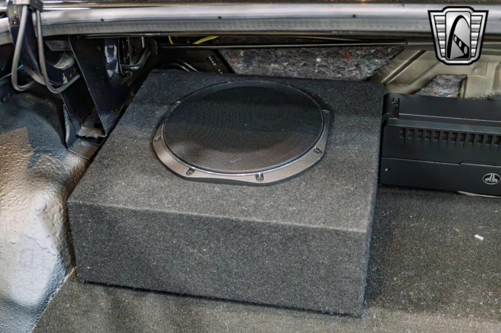 Black 1988 Chevrolet Monte Carlo Coupe 305 cid V8