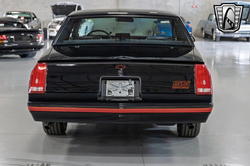 Black 1988 Chevrolet Monte Carlo Coupe 305 cid V8