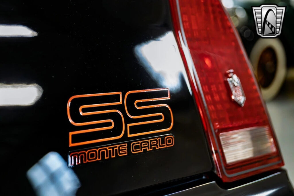 Black 1988 Chevrolet Monte Carlo Coupe 305 cid V8