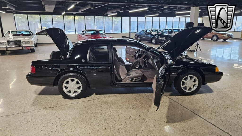 Black 1989 Mercury Cougar 3.8L Supercharged V6 5 Speed Manual