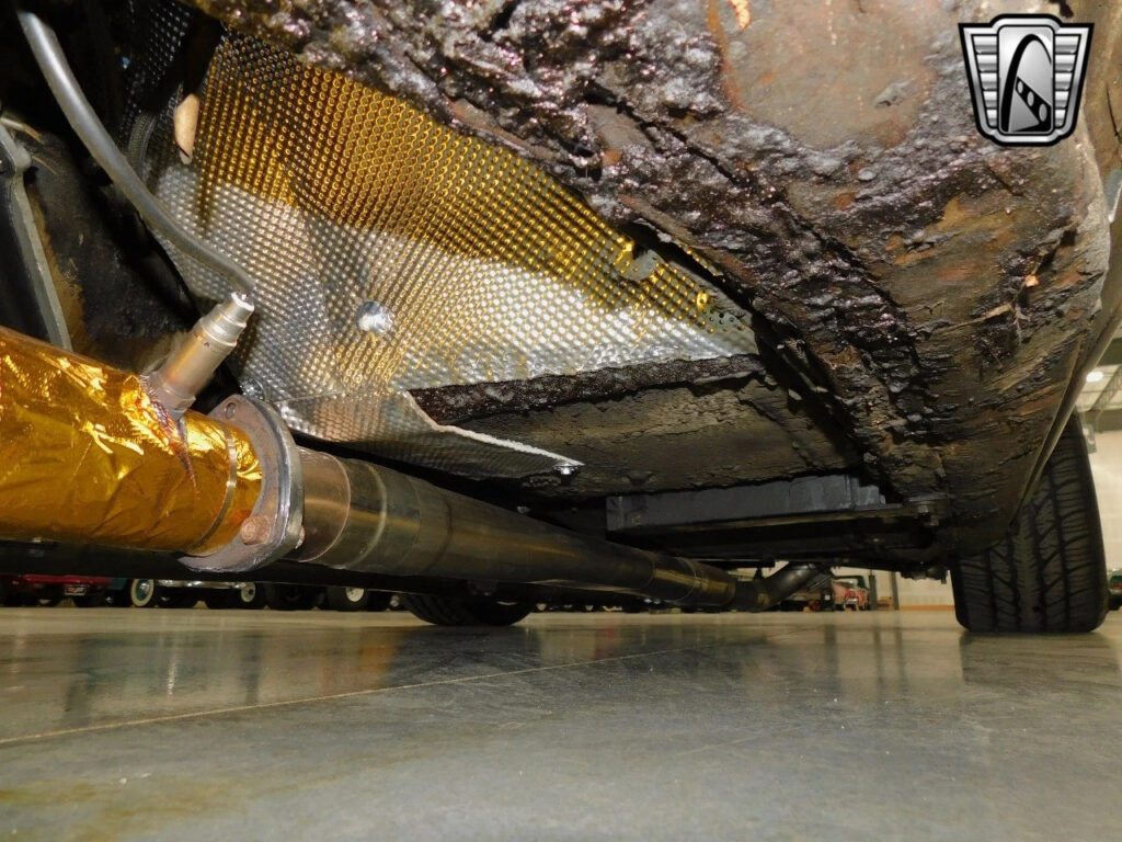 Silver 1982 Chevrolet Corvette Coupe V8