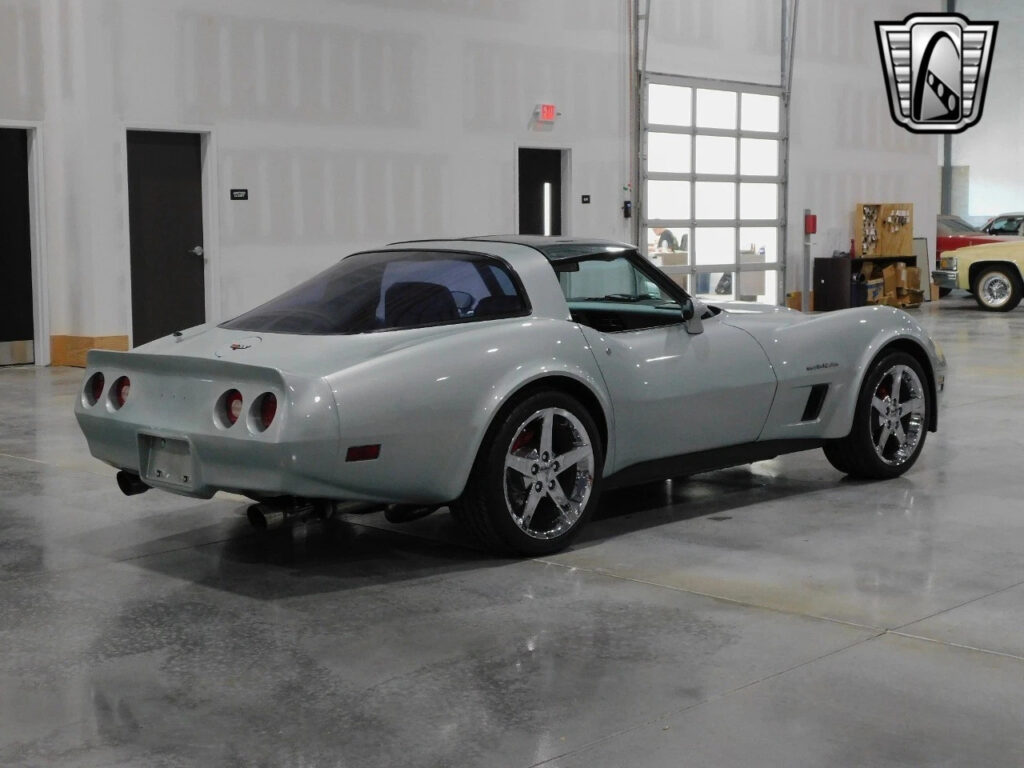 Silver 1982 Chevrolet Corvette Coupe V8