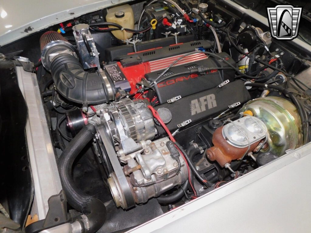 Silver 1982 Chevrolet Corvette Coupe V8